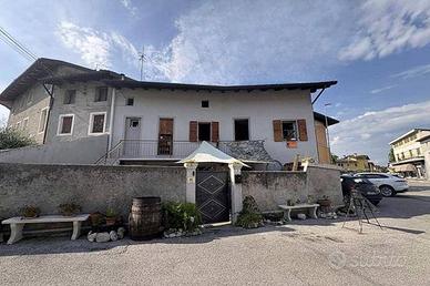 Immobile in asta di 164 m² con 4 locali a Cordenon