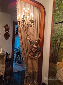 lampada da terra in legno con moro veneziano