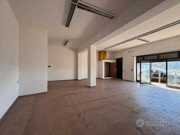 Locale commerciale pressi Piazza Italia