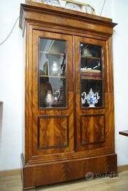 Vetrina libreria noce e radica di noce fine 800