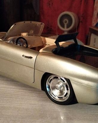 Modellino Auto d'epoca Cadillac MGA Bratz