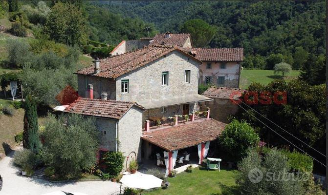 Casa Indipendente Bagni di Lucca [UM150RHVRG]