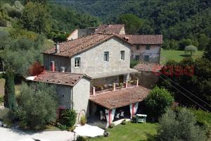 Casa Indipendente Bagni di Lucca [UM150RHVRG]