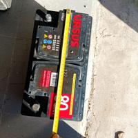 Batteria nuova usata solo 3 mesi.