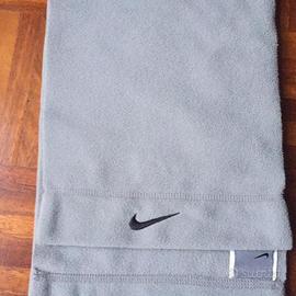 Sciarpa unisex  Nike in pile color grigio