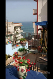 Monolocale con terrazzo pochi passi dalla spiaggia