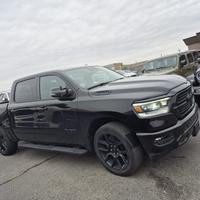 RAM 1500 5.7 V8 Crew Cab Sport Autocarro N1