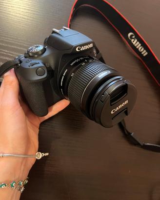 Canon EOS 2000D