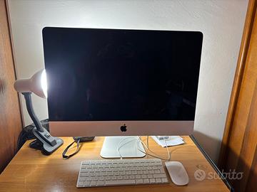 Apple iMac 21.5” Late 2015 + Mouse e Tastiera