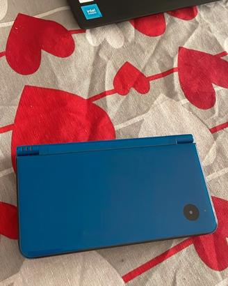 NINTENDO DSi XL 