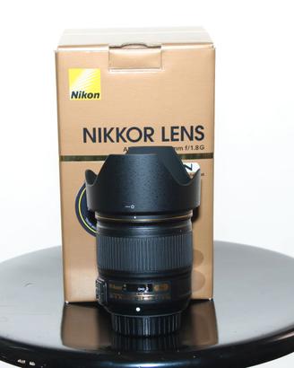 Nikon 28 mm