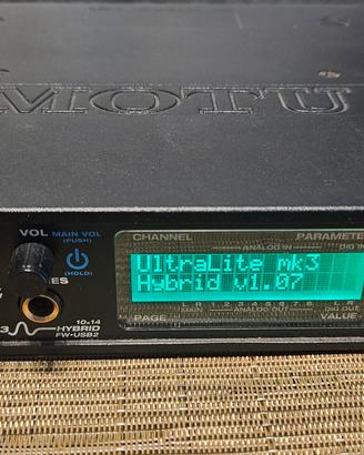 MOTU UltraLite mk3 Hybrid USB/FireWire

