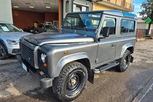 Land Rover Defender 90 2.4 TD4 Station Wagon S