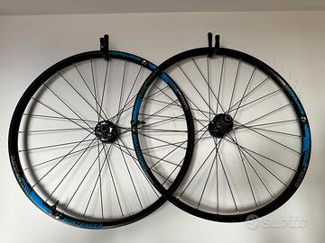 RIBASSO Bontrager Duster Elite Tlr 27.5