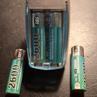 caricatore e batterie ricaricabili 