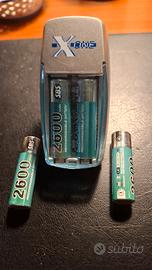 caricatore e batterie ricaricabili 
