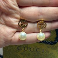 Orecchini Pendenti Gucci Perla con Doppia G