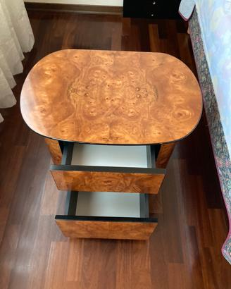 Due comodini in radica