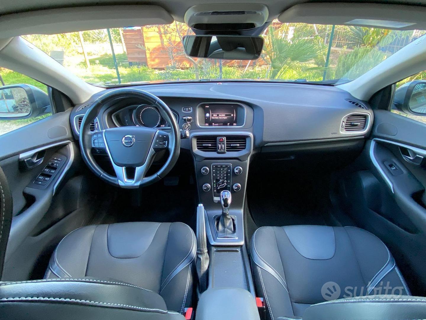 Volvo V40 2019 photo 2
