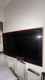 TV+Decoder Digitale+Telecomandi+Staffa muro per tv