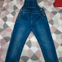 salopette di jeans 