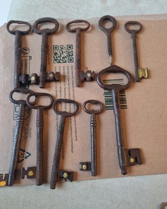 LOTTO DI VECCHIE CHIAVI 