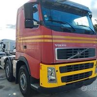 Motrice Volvo FH440 8X2 a Telaio 4 assi E5