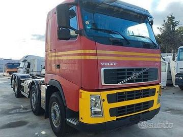 Motrice Volvo FH440 8X2 a Telaio 4 assi E5