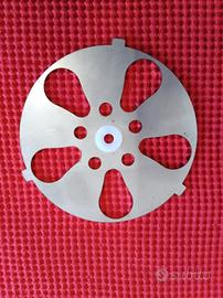 Pasturatore tritasarde trafila per trita sarde