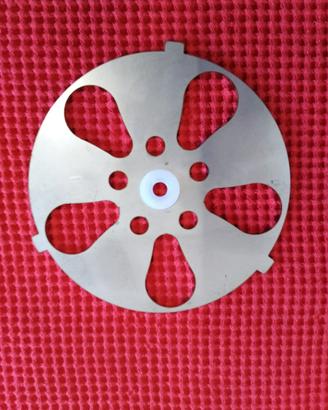 Pasturatore tritasarde trafila per trita sarde