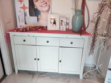 Mobile credenza