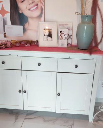 Mobile credenza