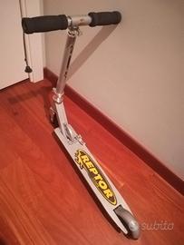 Monopattino in alluminio, non a batteria