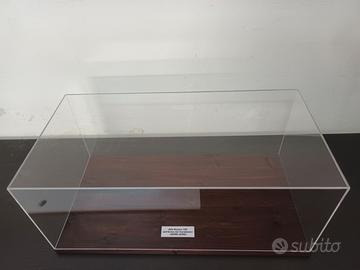 Teca in plexiglas  per modellismo