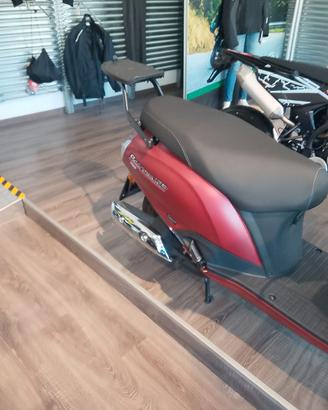 Scooter Suzuki 125