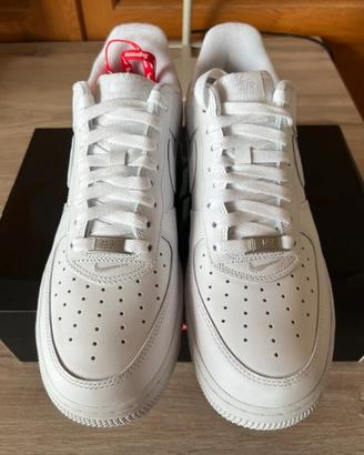 Sneakers Supreme x Nike Air Force 1 bianche EU45