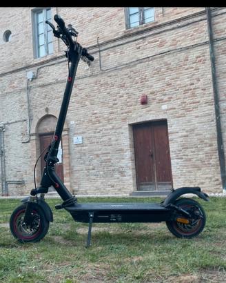 monopattino elettrico vivo v40