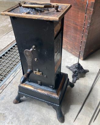 Girarrosto con baule in legno
