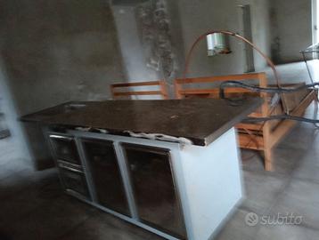 bancone da lavoro per ristorazione