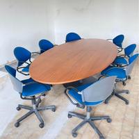 Tavolo riunioni con 12  poltrone
