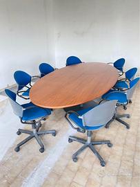 Tavolo riunioni con 12  poltrone