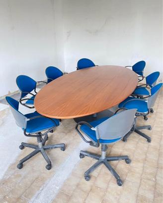Tavolo riunioni con 12  poltrone