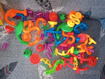 Costruzione di piste per palline