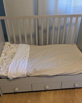 Lettino/culla per bambino 1-4 anni con cassetti