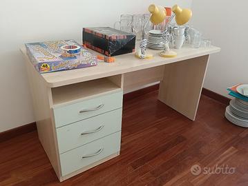 Scrivania in legno L. 110cm