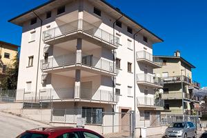 villa trifamiliare 
