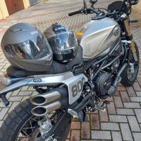 Moto Leoncino 800