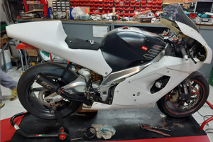 Aprilia RSV 1000 2001
