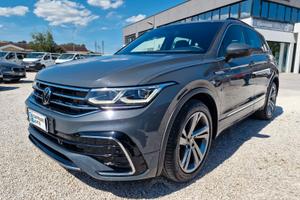 Volkswagen Tiguan II 2.0 tdi R-Line 150cv dsg