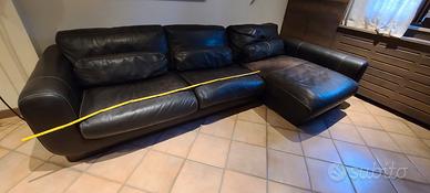 Divano in  pelle fiore spessorata 4000